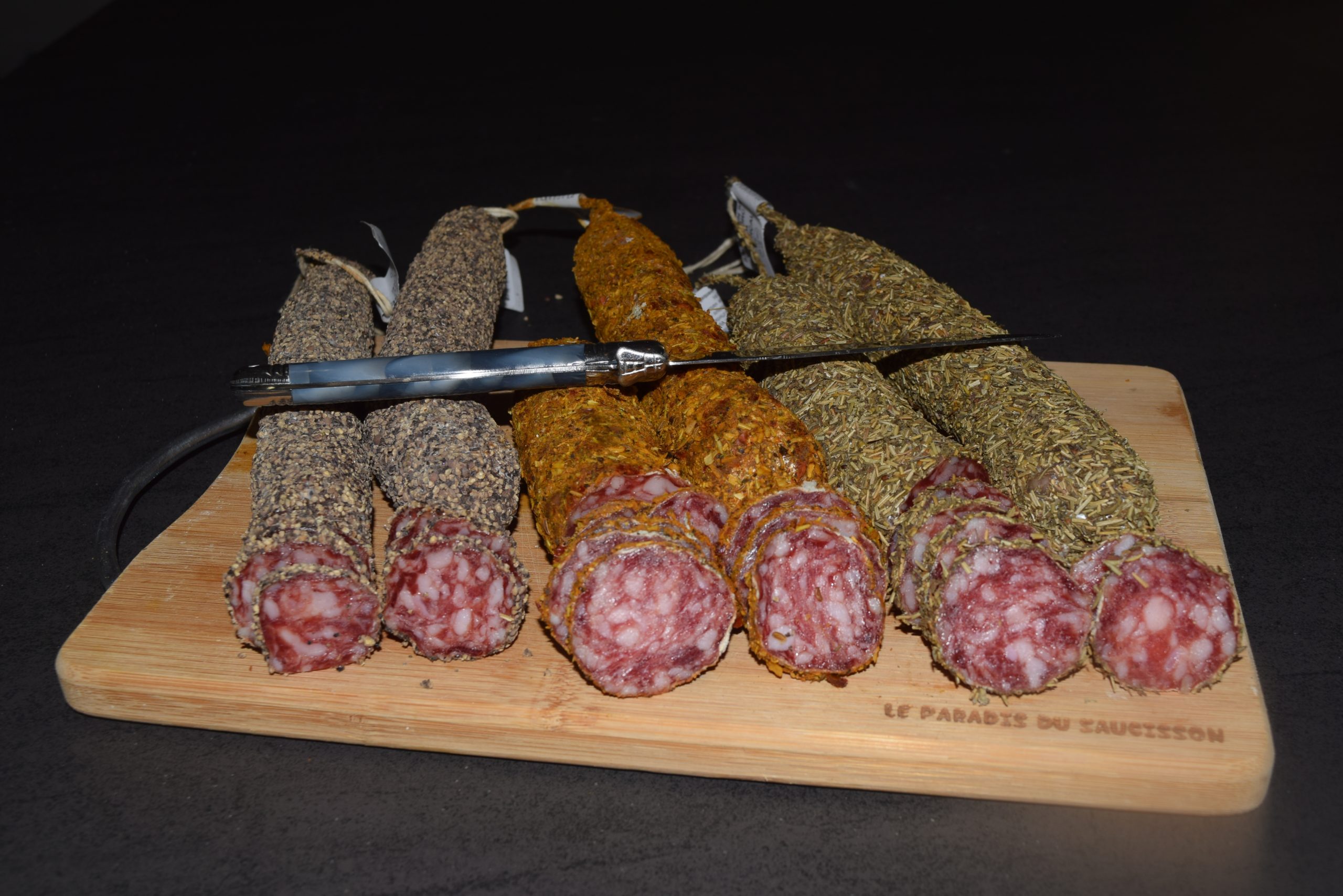 photo saucissons poivre, herbe, provençale